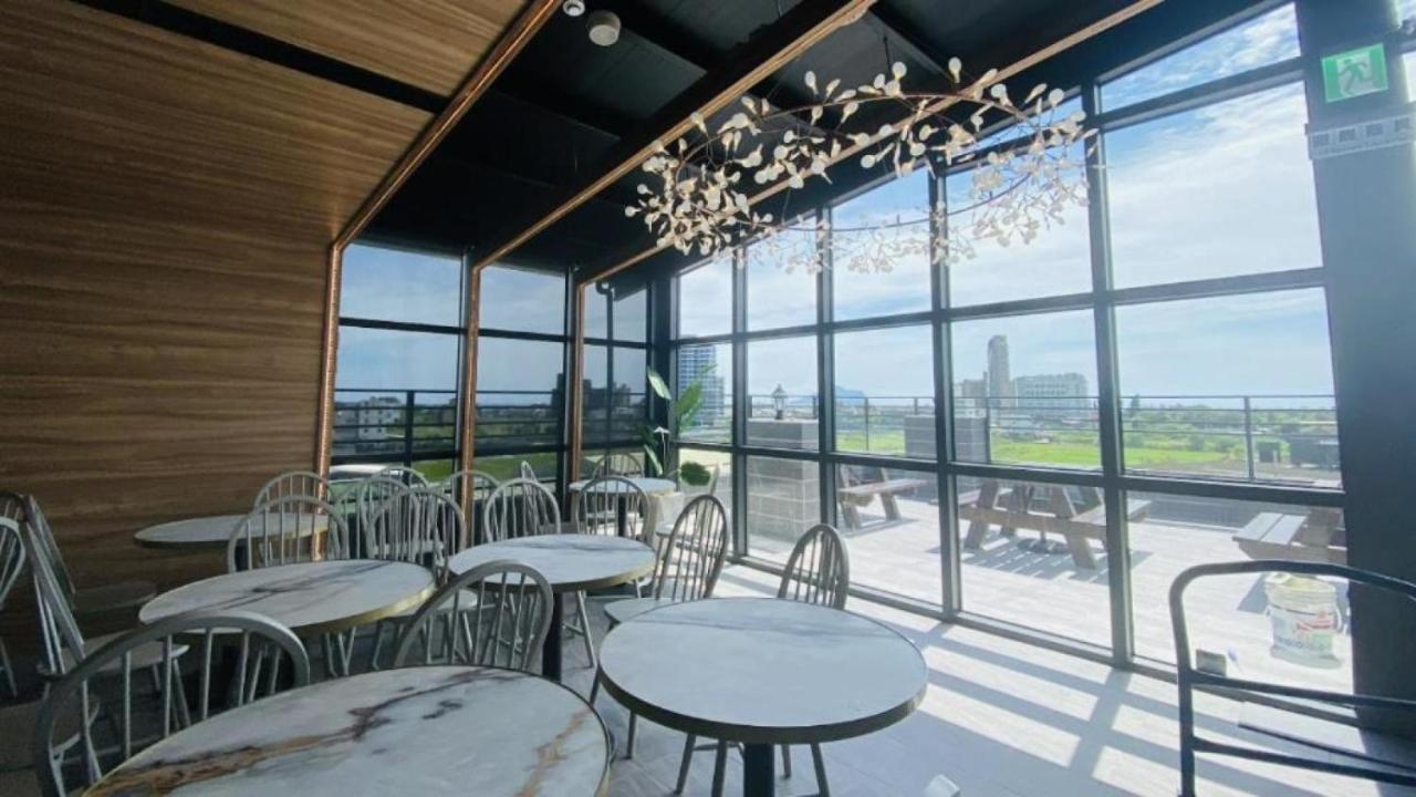 Hotel Lounge Toucheng Buitenkant foto
